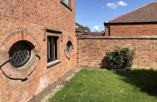 Colchester Casa | Luxury 3 Bed House on the Estate of 17th Century Manor House