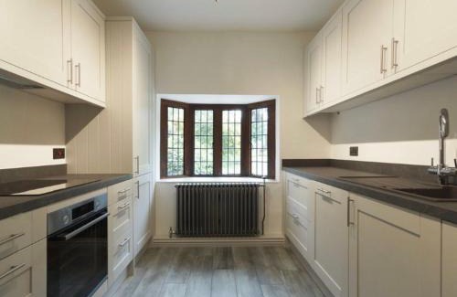 Colchester Casa | Luxury 3 Bed House on the Estate of 17th Century Manor House