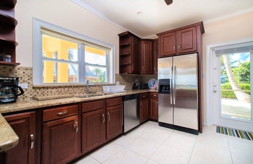 North Side Casa | Luxury 3bd Beach Front, # 5 Yellow, Stunning Views