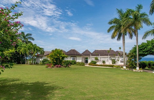 Montego Bay Villa | Luxury 5 Bedroom Fully Staffed Private Villa with Access to the Tryall Club