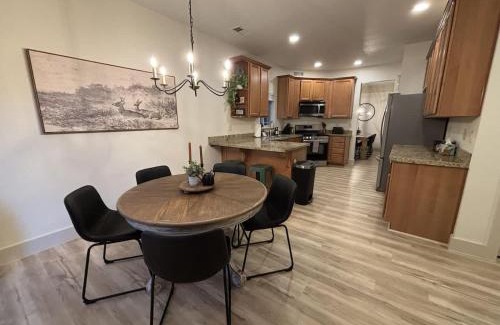 Ponderosa Trails Casa | Luxury 5BR Mountain Chalet Hot Tub Game Room