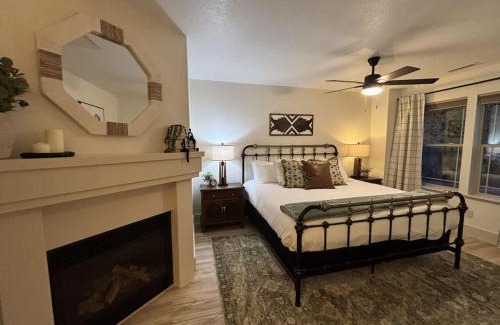 Ponderosa Trails Casa | Luxury 5BR Mountain Chalet Hot Tub Game Room