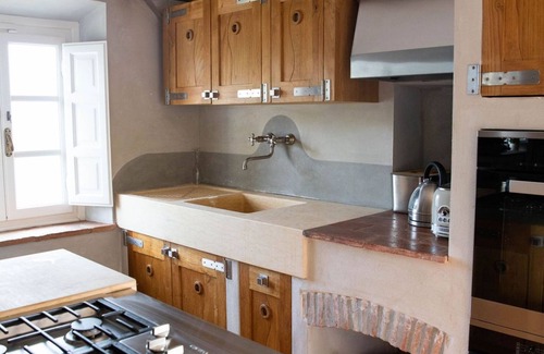 Cascine-La Croce Villa | Luxury 6-bed Tuscan villa near Lucca and Florence w/ saltwater pool