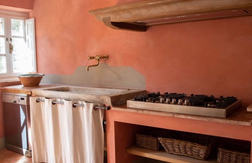 Cascine-La Croce Villa | Luxury 6-bed Tuscan villa near Lucca and Florence w/ saltwater pool