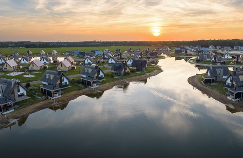 Westerbork Casa | Luxury 8-person residence in the holiday park Landal Drentse Lagune