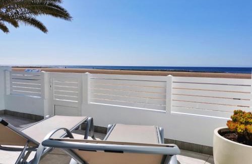 Playa Honda Apartamento | Luxury Apartment On The Beach