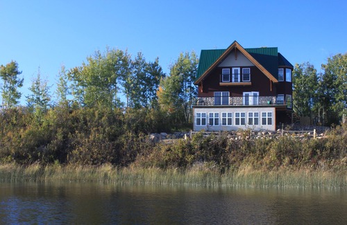 Fowler Lake Chalet De Esquí | Luxury at the Lake
