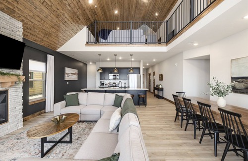 Table Rock Cabina | Luxury Cabin Panoramic View+Hot Tub+Minutes to SDC