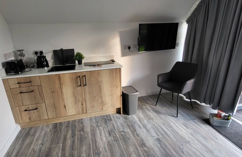 Newry Cabina | Cabaña-Baño en la habitacion-Vista al Lago-2