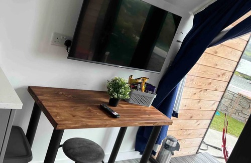 Newry Cabina | Cabaña-Baño en la habitacion-Vista al Lago-2