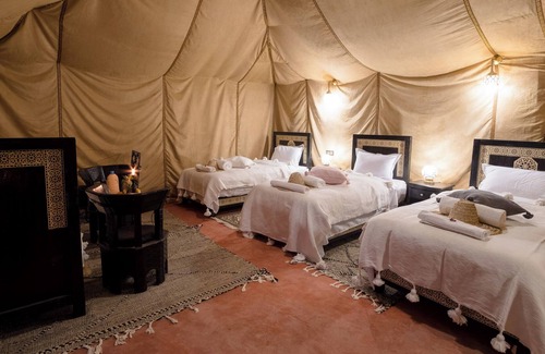 Taouz Alquiler De RV | Luxury Camp Merzouga