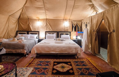 Taouz Alquiler De RV | Luxury Camp Merzouga