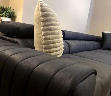 Neath Casa | Luxury Center Neath Stay