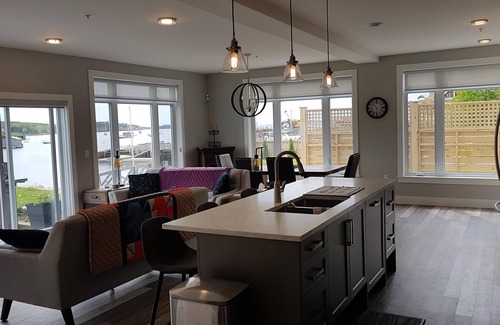 Mahone Bay Condominio | Condominio de lujo en la costa de la bahía de Mahone