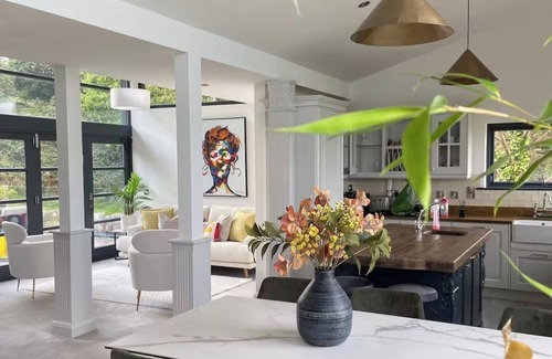 Kilgobbin Casa | Luxury Dublin Mansion with 6 Bedrooms