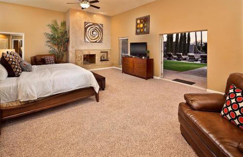 Paradise Heights Villa | Luxury Estate, Heated Pool, Pickleball Court, More