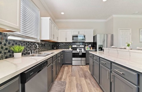 Legacy Park Villa | Luxury Family Oasis Villa