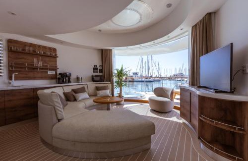 Split Alquiler De Eote | Luxury Floating Apartment - Amor