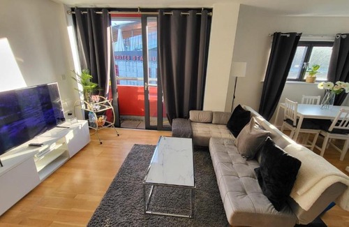 Highbury West Apartamento | Luxury Gem By Emirates Stadium - Ultimate Fan Experience