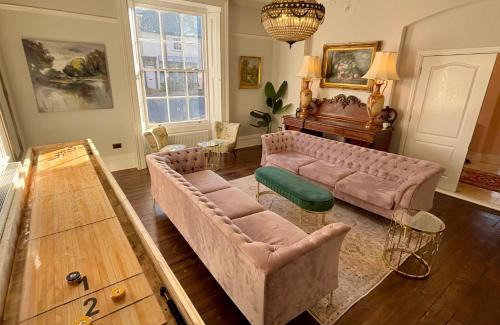 Harleston Casa | Luxury Georgian House With Sauna Sleeps 19-23