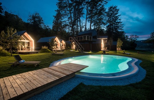 Limbus Alquiler De RV | Luxury Glamping Chocolate Village