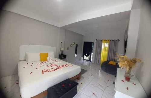 Port Antonio Hotel | Luxury Havens, in the hills of Passley Gardens, overlooking Port Antonio