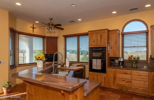 Elgin Casa | Luxury hilltop home with great views in the heart of wine country