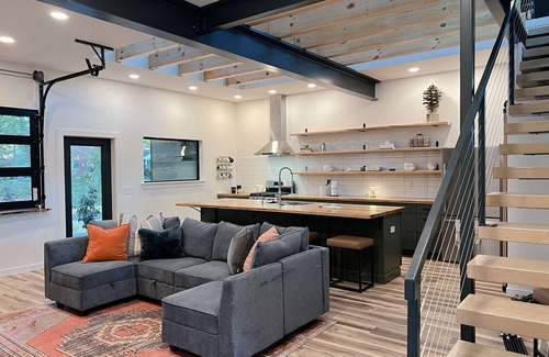 Sedgefield Casa | Luxury home in Greensboro with an idustrial vibe. 10 min from everything.