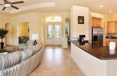 Pelican Villa | Villa de ensueño con orientación sur - gran piscina + hidromasaje - ascensor para barcos - acceso al mar
