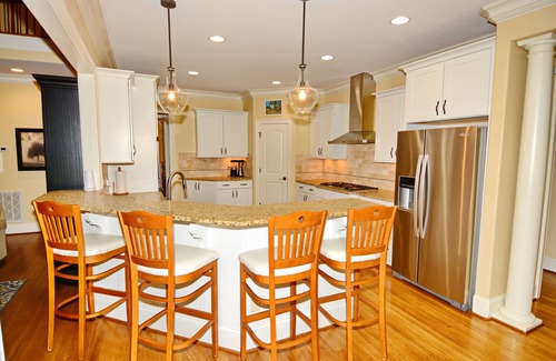 Summerfield Casa | Luxury Home with Office and Man Cave-Ideal for Families, Couples & Market Guests