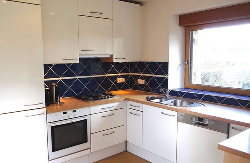 Plougrescant Villa | casas de lujo en granito con vistas al mar en un parque arbolado