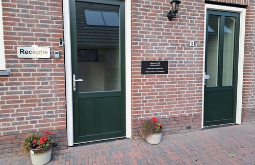 Leidschendam Apartamento | Luxury hotel rooms, possibly with farmer's breakfast!