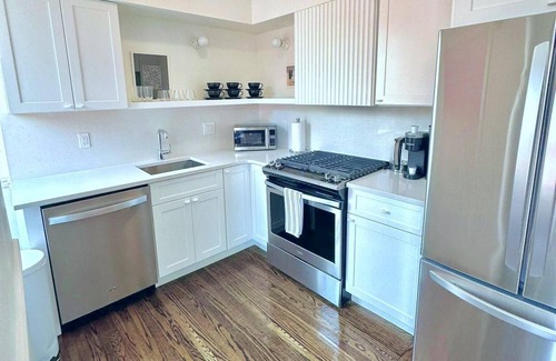 Southwest Center City Apartamento | Luxury in Ritt Sq. | Parking | Hosted By StayRafa