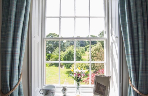 Hexham Casa | Luxury King bedroom with private bathroom in the wing of a private Country House