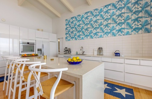 Captain Cook Casa | Casa de lujo con increíble vista al mar sobre la bahía de Kealakekua -Gran lanai con bañera de hidromasaje