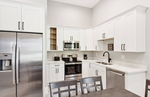 Tulane - Gravier Casa | Luxury Mini Mansion: Near French Quarter