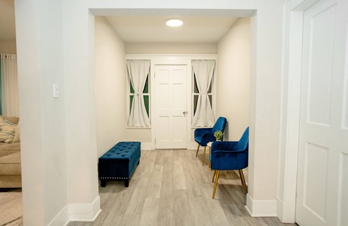 Readville Casa | Luxury Modern Home - Family Friendly Close to Boston and Gillete Stadium!