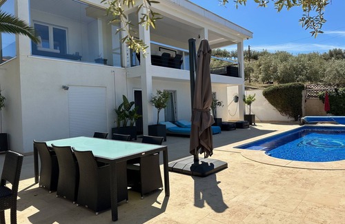 Viñuela Villa | Luxury modern villa with fantastic views / private pool / outdoor kitchen