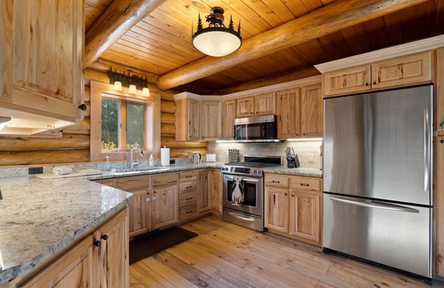 Bouvet Island Cabina | Luxury Montana Cabin with epic Mountain Views
