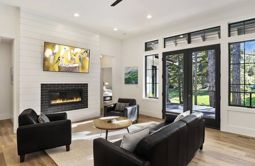 Union Casa | Luxury New Custom Home on Alderbrook Golf Course