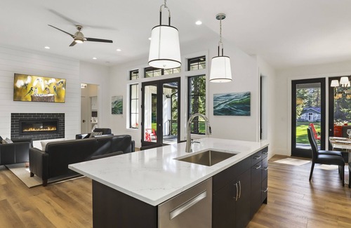 Union Casa | Luxury New Custom Home on Alderbrook Golf Course