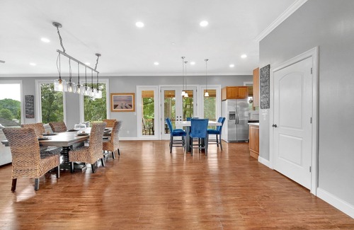 Southmont Casa | Luxury on High Rock Lake: Great for Groups!