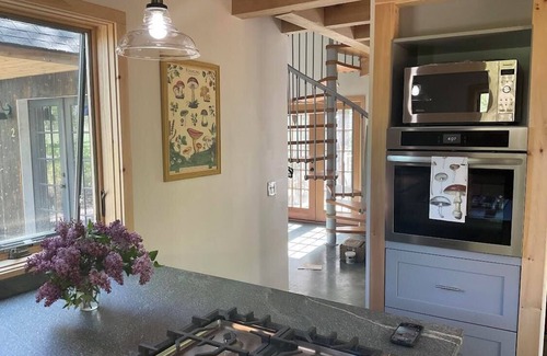 Sandisfield Casa | Luxury on the River@Fish Camp-Close to Tanglewood