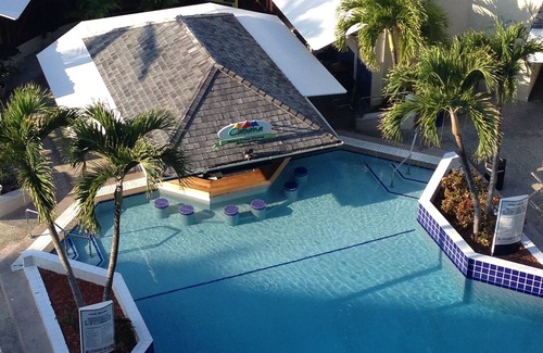 Cole Bay Complejo | Luxury Penthouse 3 bedroom in Royal Palm Resort w/ stunning views of Simpson Bay