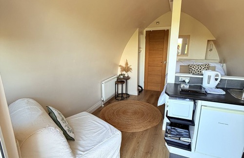 Cwmbach Cabina | Pod-Lujoso-Baño privado con ducha-Vista a la Montana-Cynon