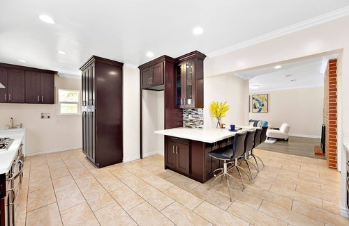 Alhambra Villa | Luxury PoolHouse Downtown Los Angeles over2000sqft