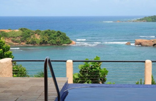 Calibishie Villa | Lujosa villa privada frente al mar con vistas espectaculares.