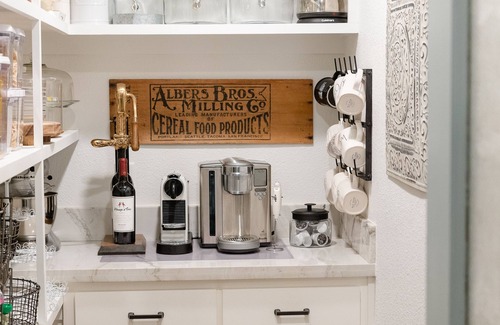 Chico Casa | Luxury ranch style home with park like setting in North Chico!