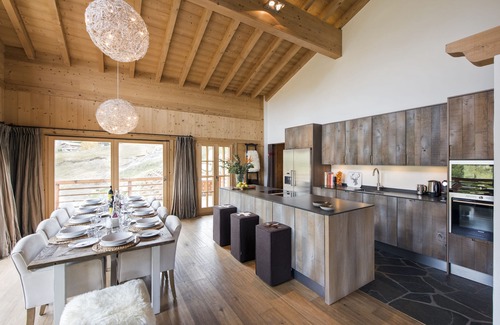 La Tzoumaz Chalet De Esquí | Lujoso chalet cerca del ascensor con sauna y 15% de descuento en skipass