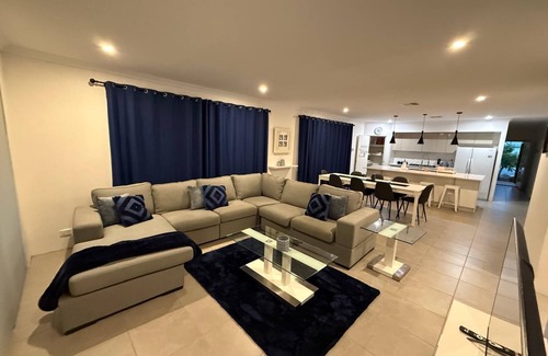 Bullsbrook Casa | Luxury Retreat in The Vines – Golf, Wineries & Relaxation at Your Doorstep